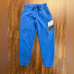 Nike Boys' Sportswear Club Fleece Pants, size large, blue